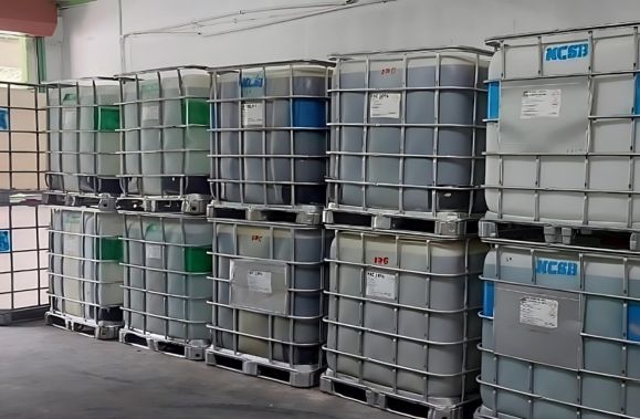 COAUGALANT &  CAUSTIC LIQUID IN IBC